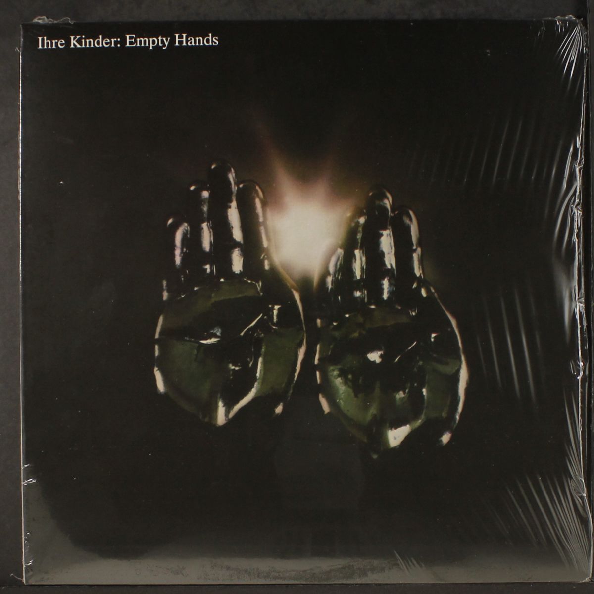 empty hands by IHRE KINDER