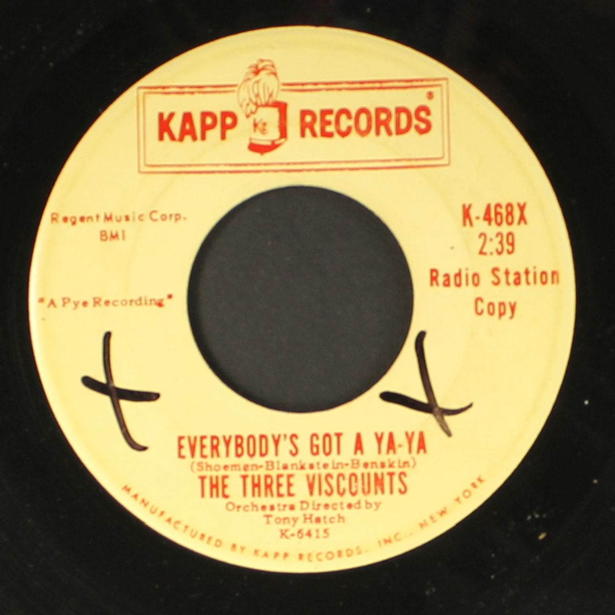 everybody's got a ya-ya by THREE VISCOUNTS