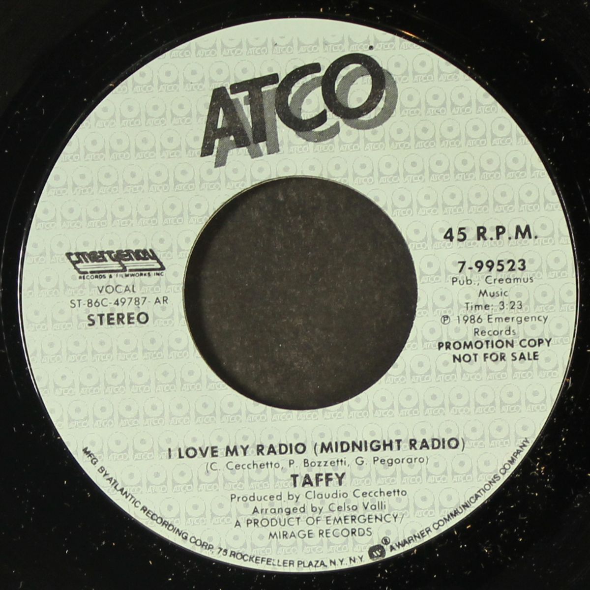 i love my radio by TAFFY