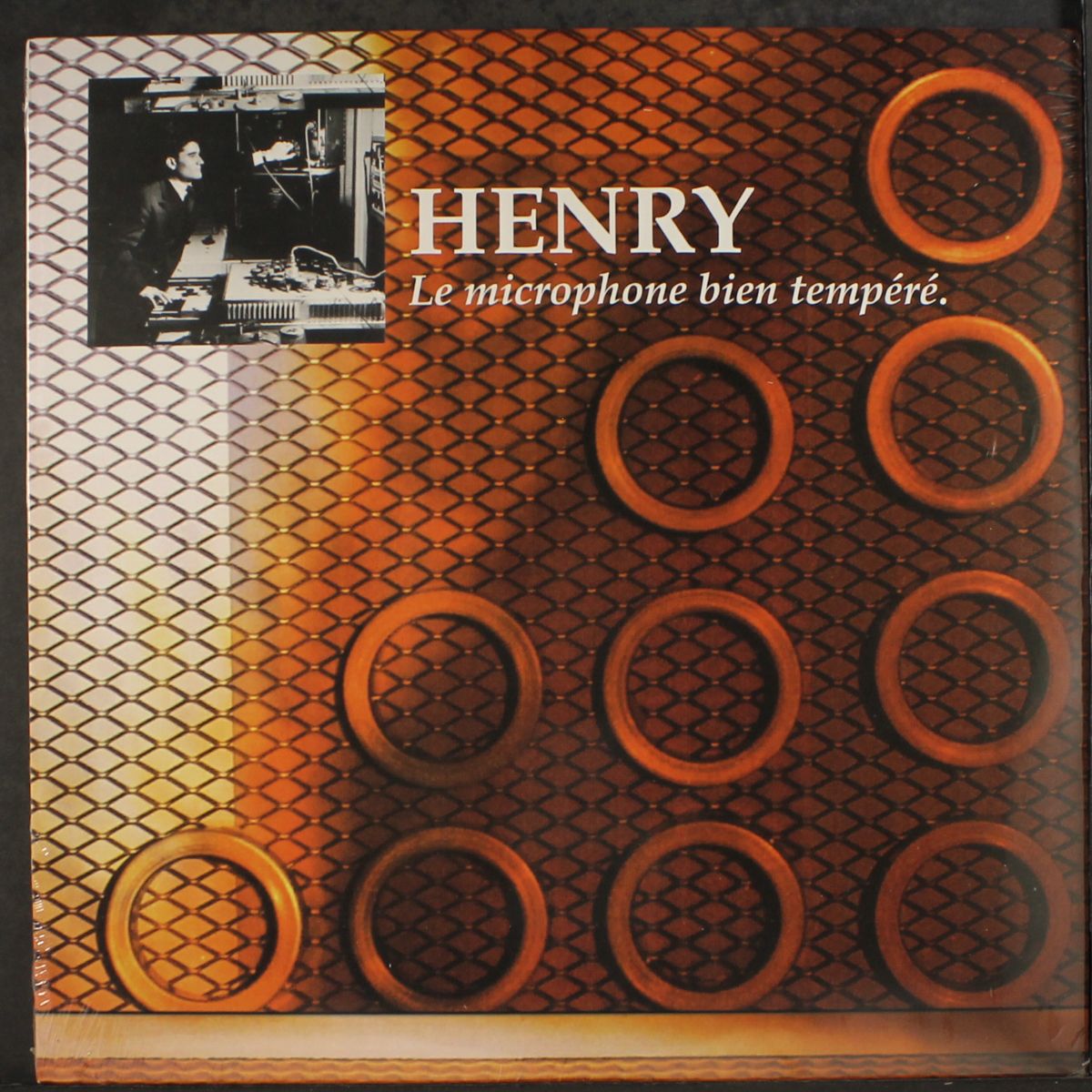 le microphone bien tempere by PIERRE HENRY