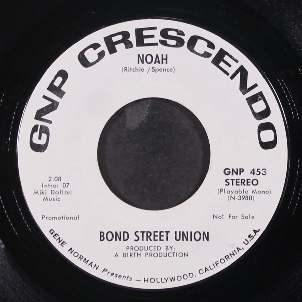 noah / mama papa by BOND STREET UNION
