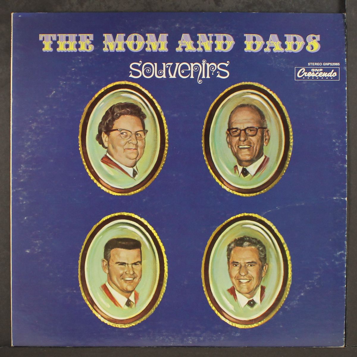 souvenirs by MOMS AND DADS