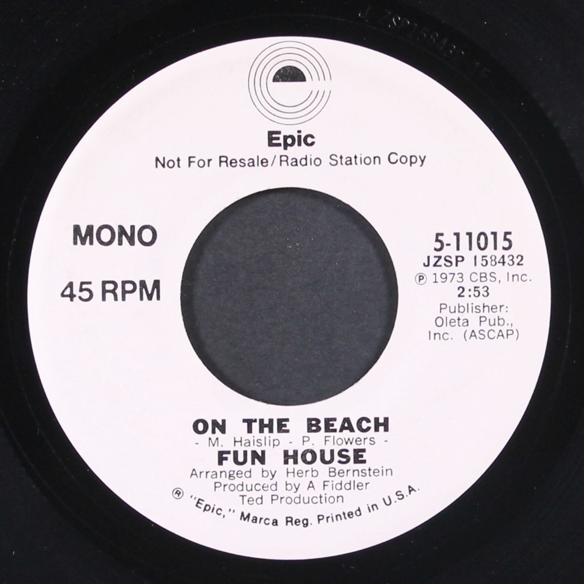 on the beach / mono by FUN HOUSE