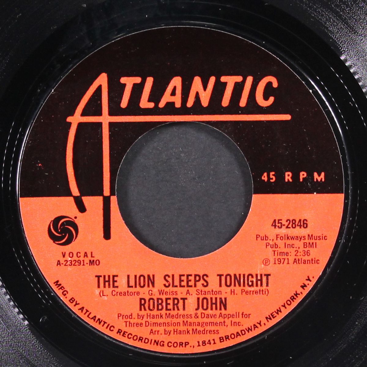 the lion sleeps tonight by ROBERT JOHN