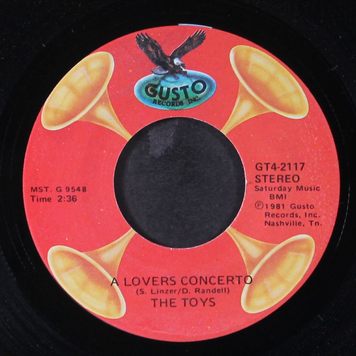 attack / a lovers concerto by TOYS