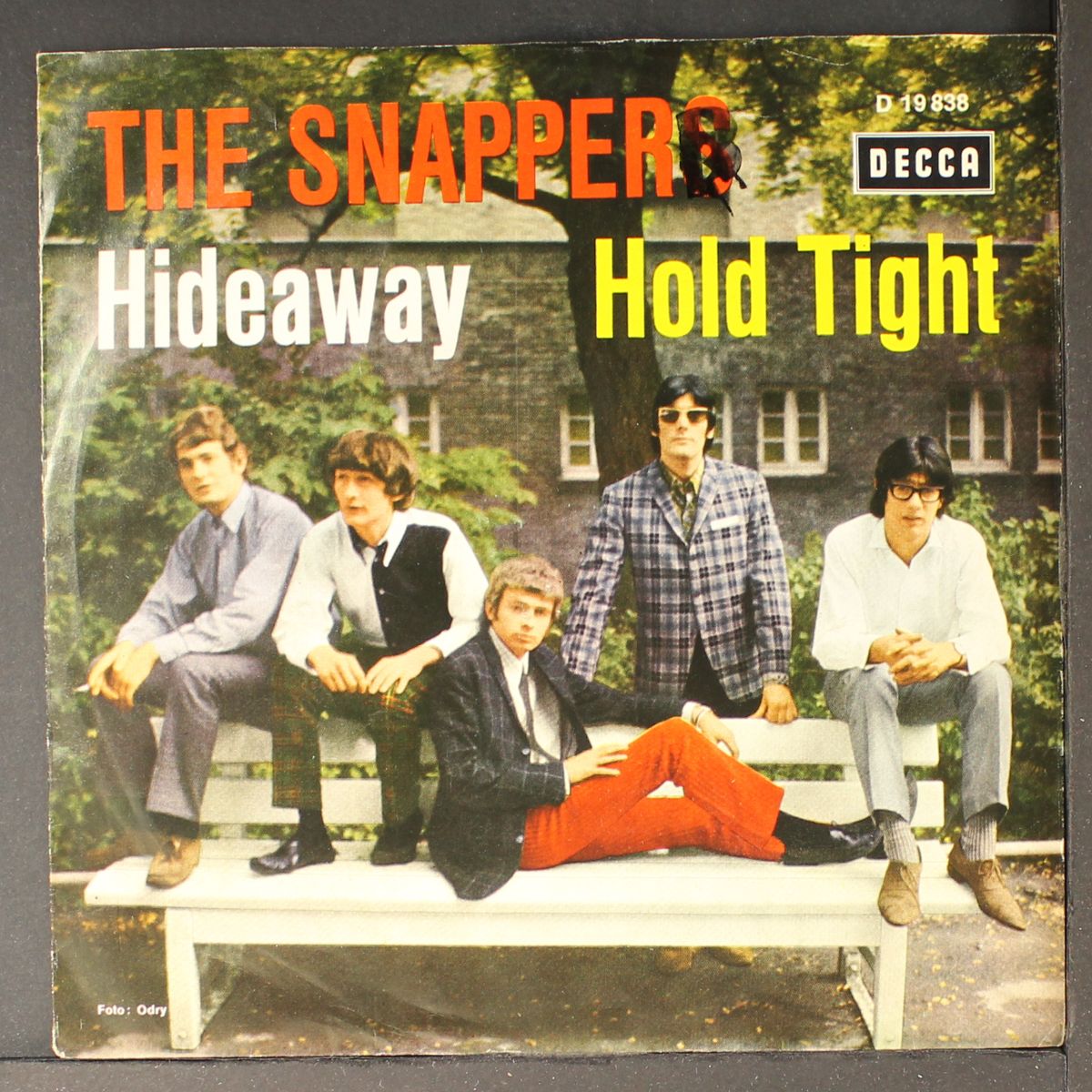 hideaway / hold tight by SNAPPERS