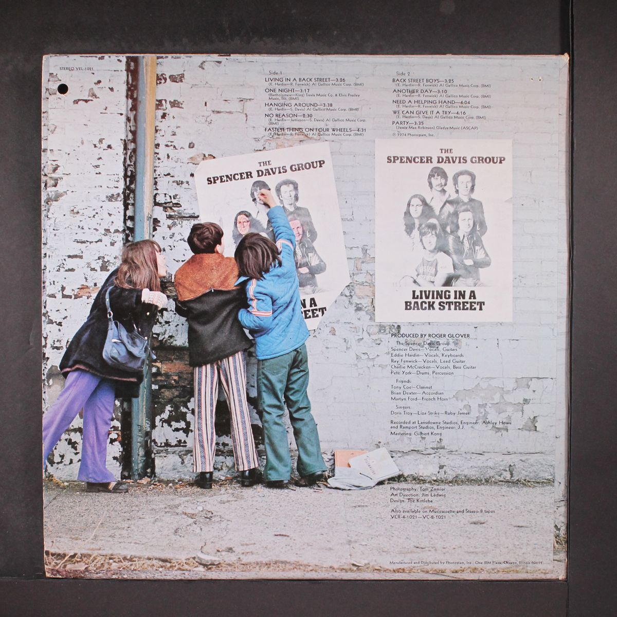 living in a back street by SPENCER DAVIS GROUP