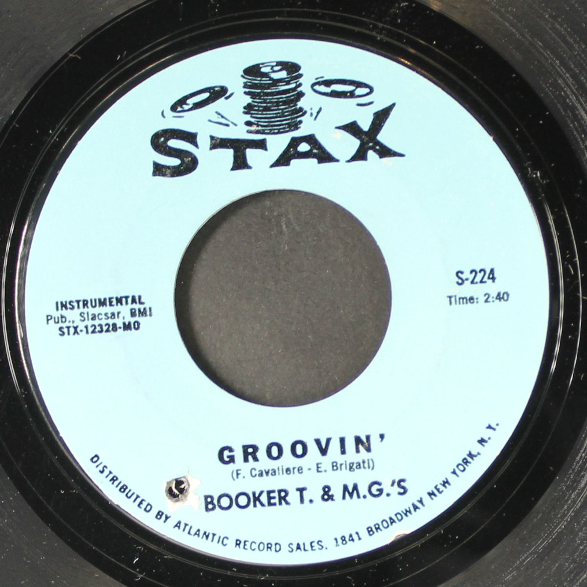 groovin' / slim jenkin's place by BOOKER T & THE MG'S