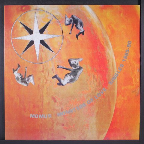 MOMUS