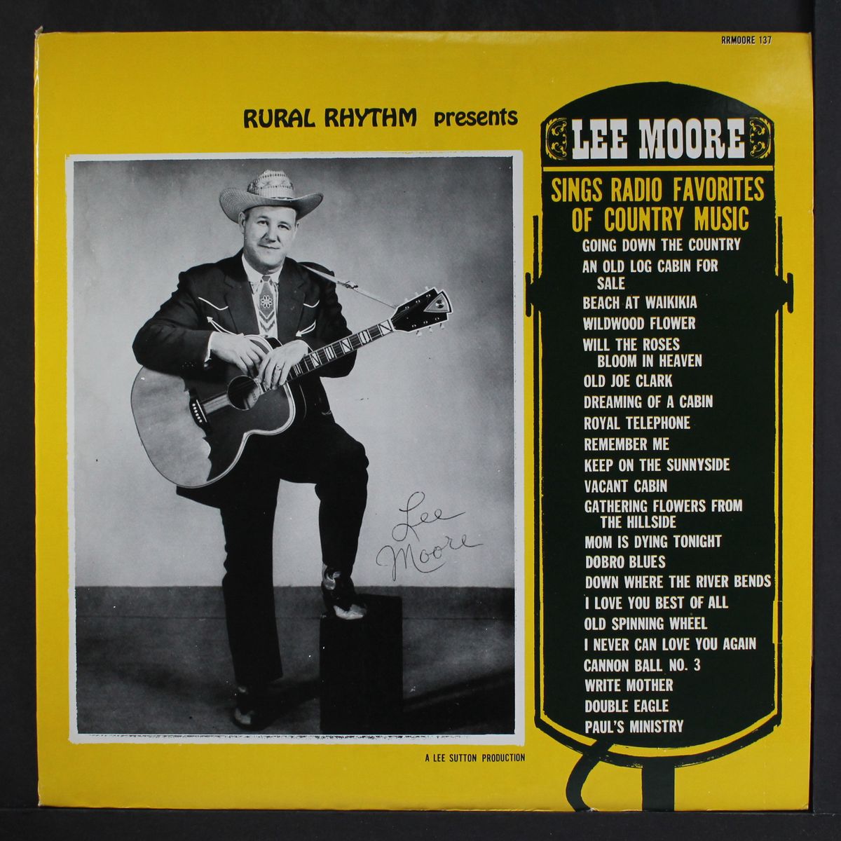 sings radio favorites of country music by LEE MOORE
