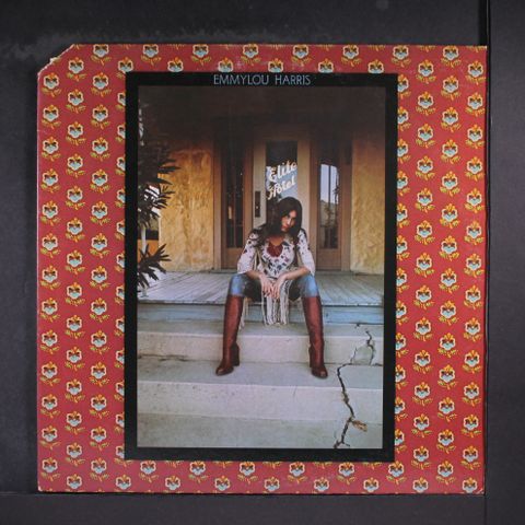 EMMYLOU HARRIS