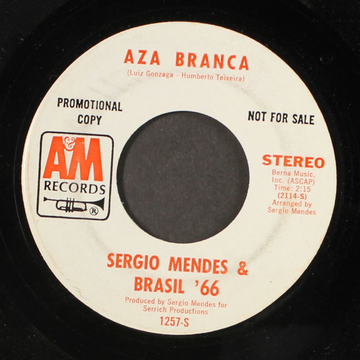 aza branca by SERGIO MENDES