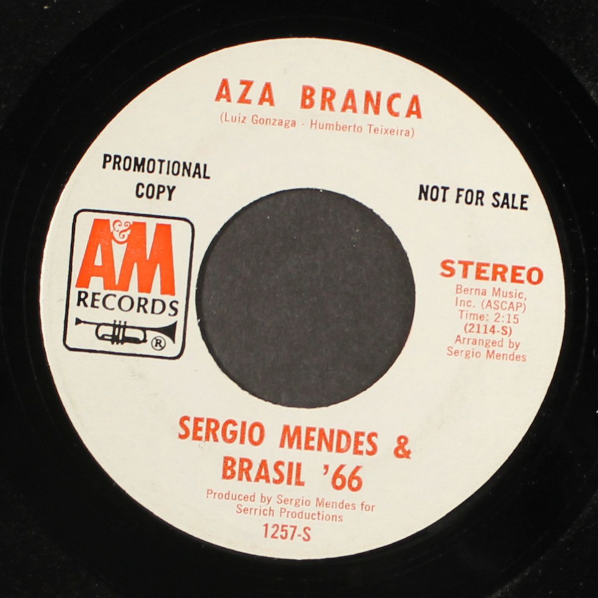 aza branca by SERGIO MENDES
