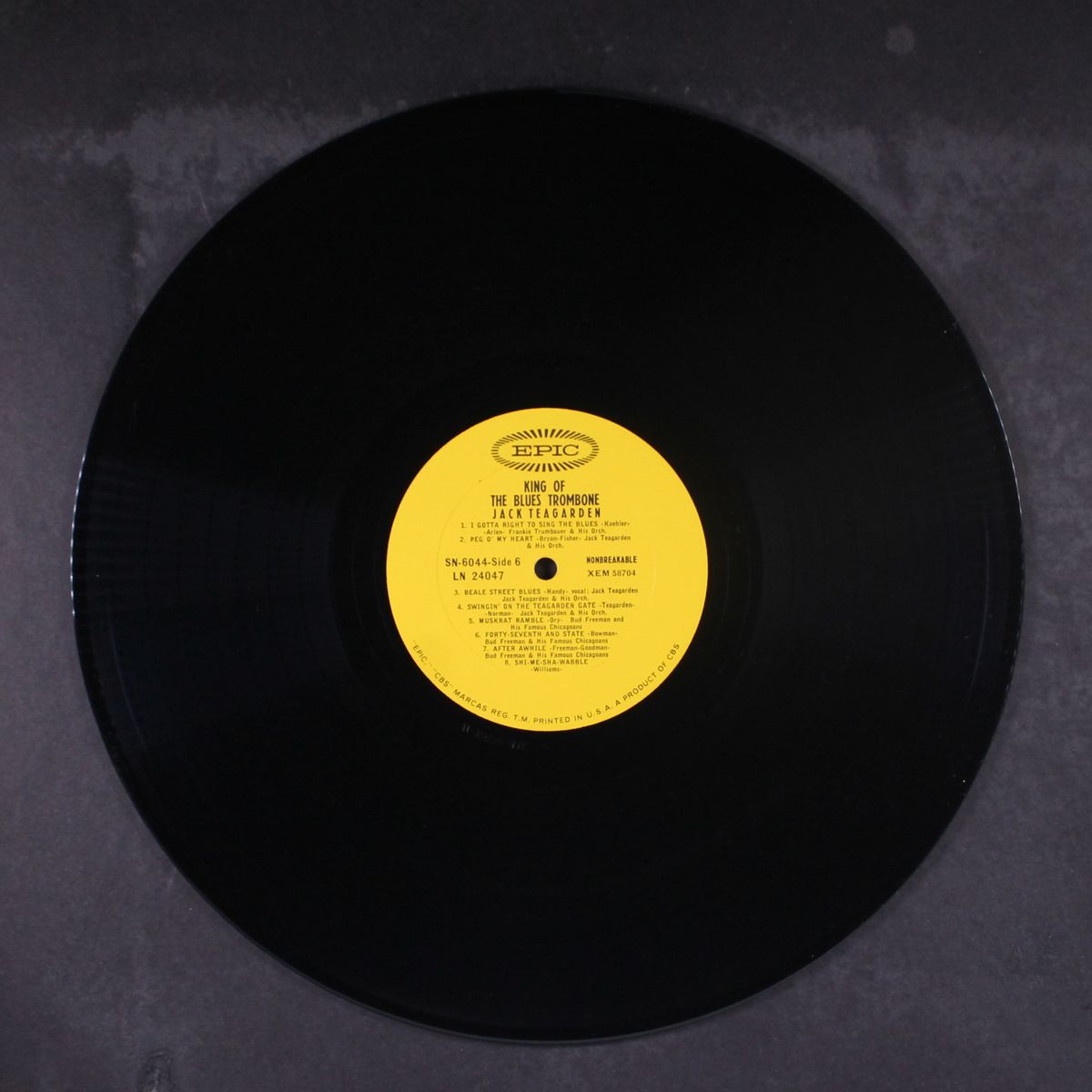 king of the blues trombone by JACK TEAGARDEN