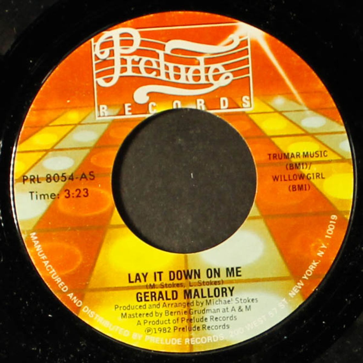 lay it down on me / keep on dancing by GERALD MALLORY