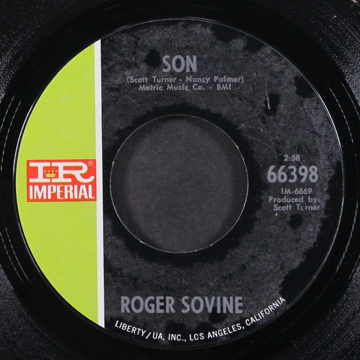 little bitty nitty gritty dirt town by ROGER SOVINE
