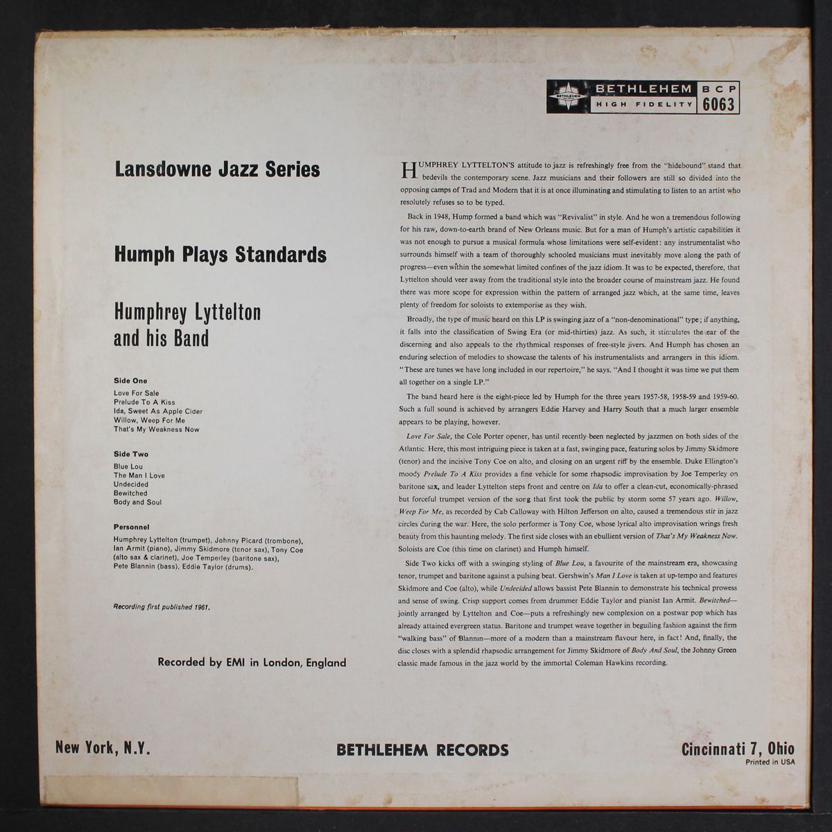 plays standards by HUMPHREY LYTTELTON