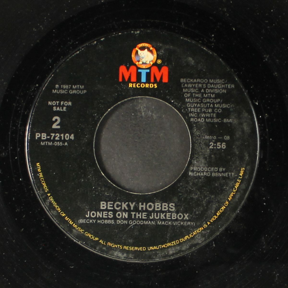 jones on the jukebox / same by BECKY HOBBS