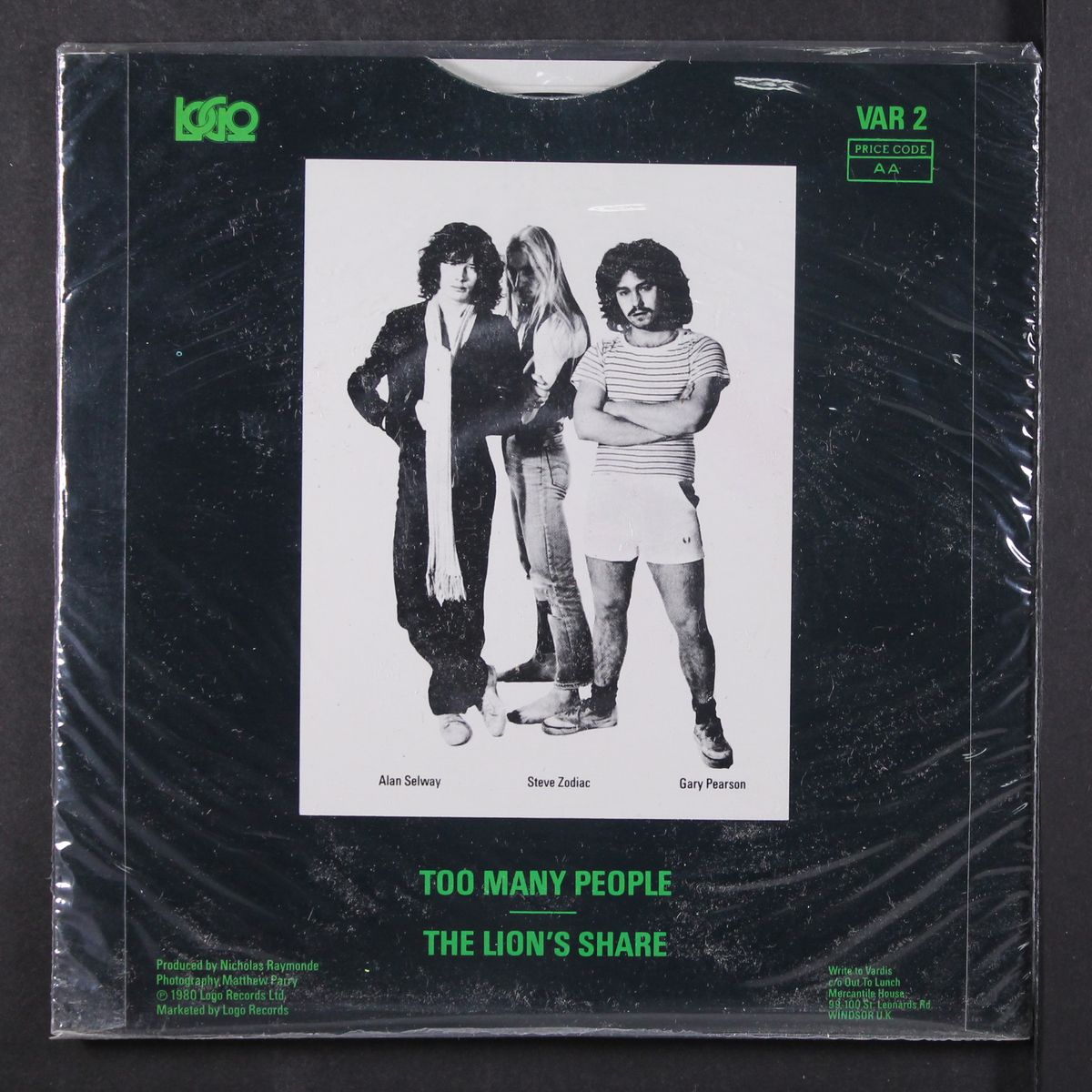 too many people by VARDIS