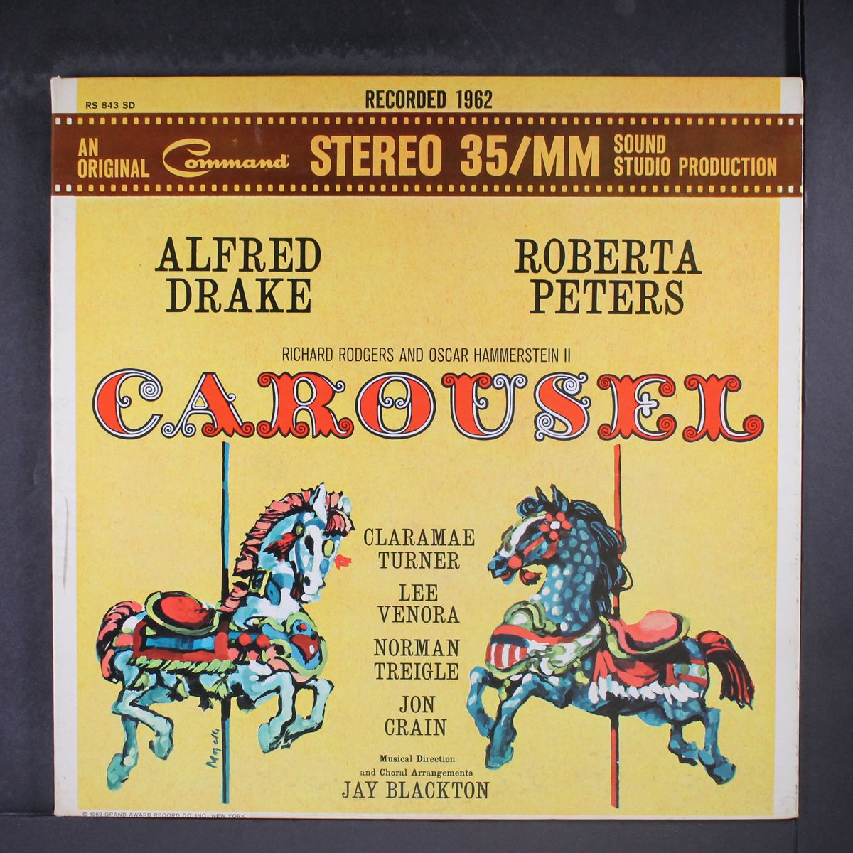 carousel by STUDIO CAST