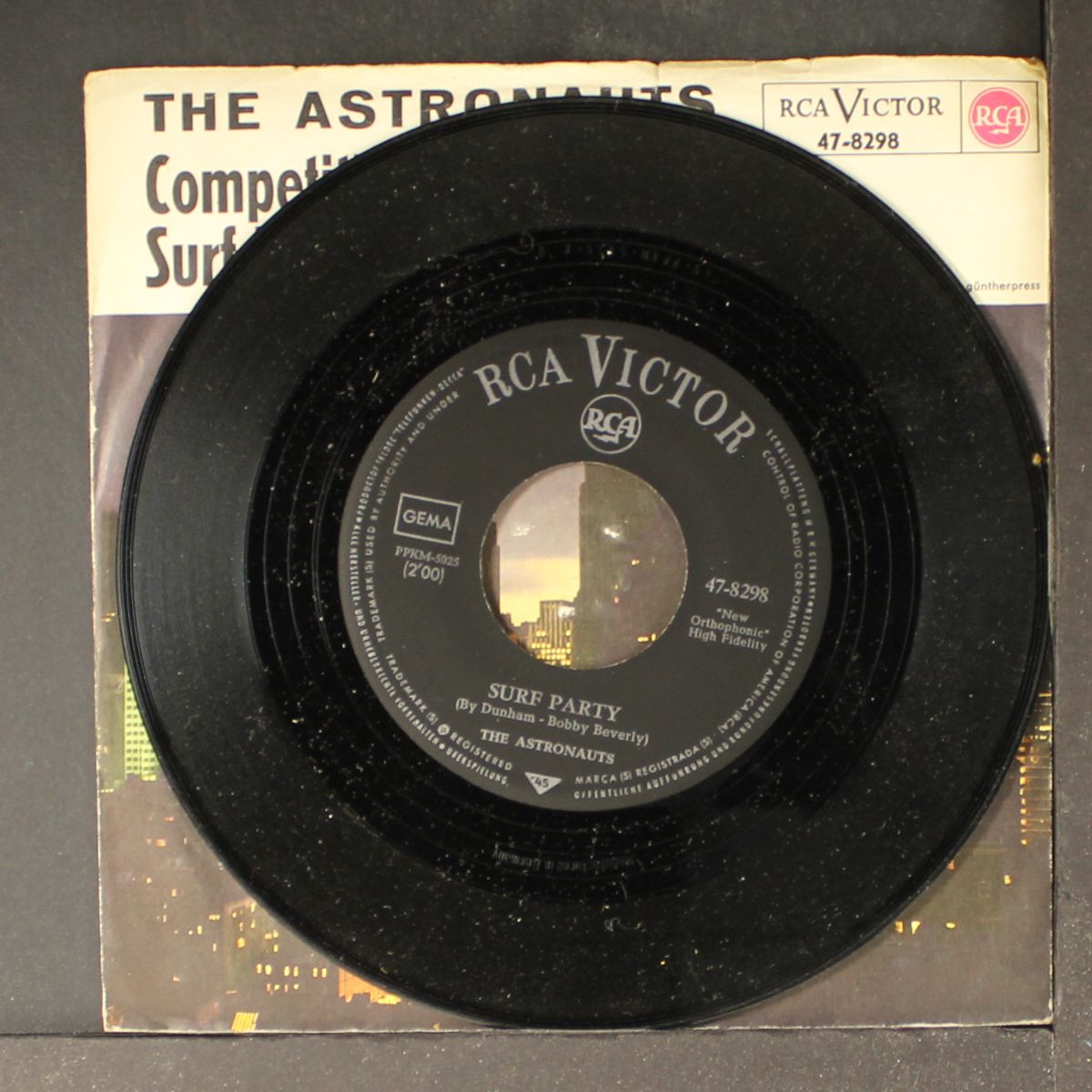 competition coupe / surf party by ASTRONAUTS