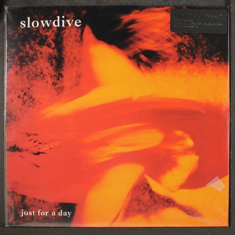 SLOWDIVE