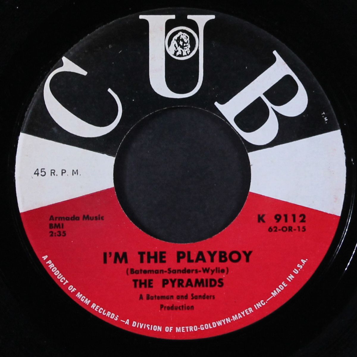 i'm the playboy / cryin' by PYRAMIDS