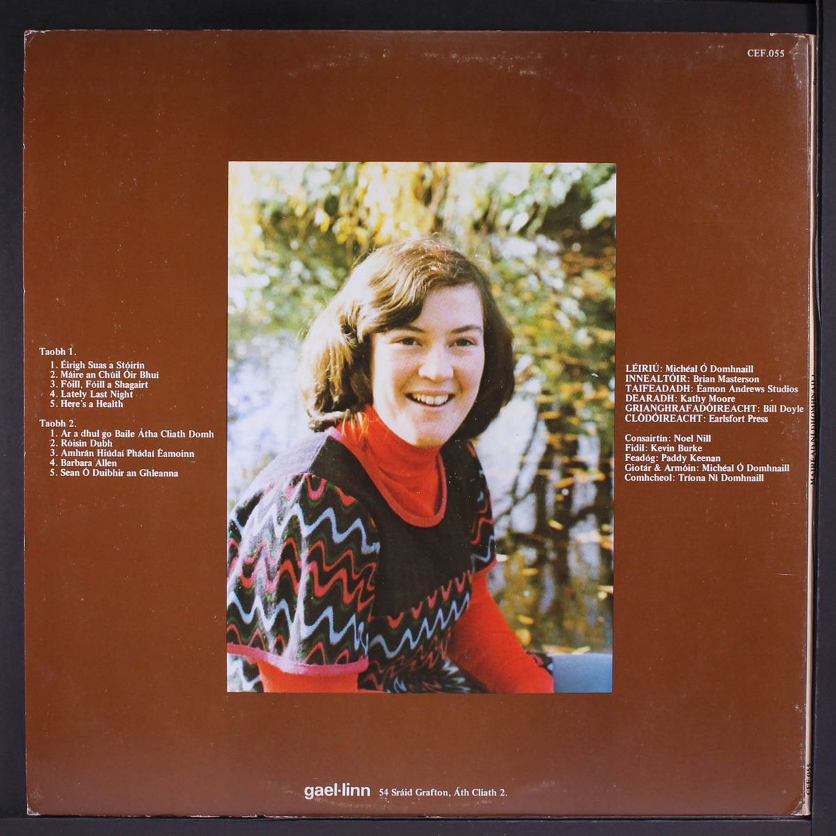 mairead ni dhomhnaill by MAIREAD NI DHOMHNAILL