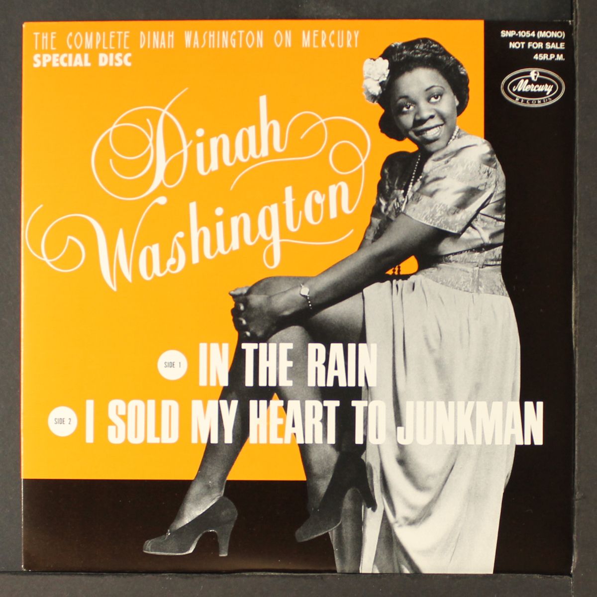 in the rain / i sold my heart to the junkman by DINAH WASHINGTON