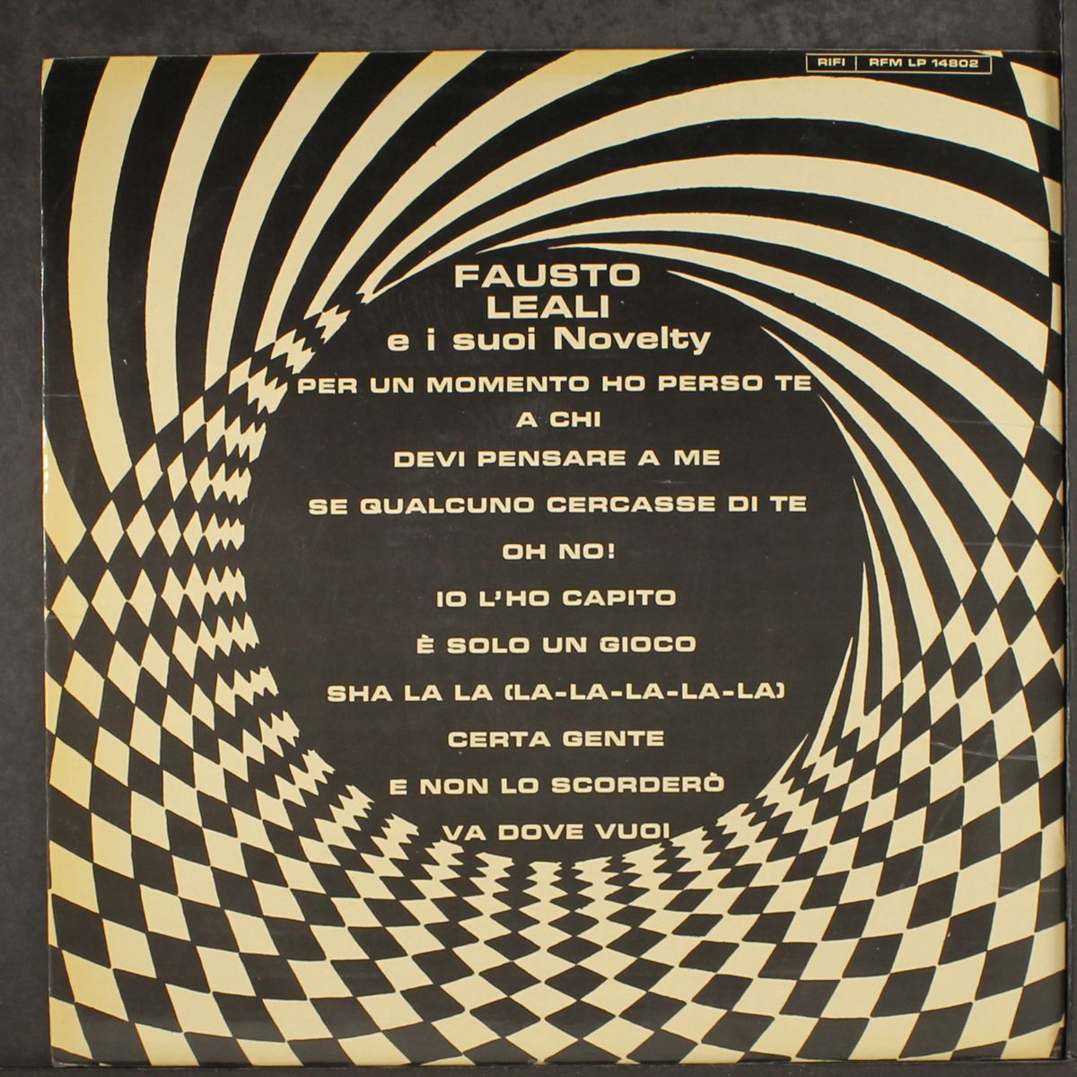 e i suoi novelty by FAUSTO LEALI