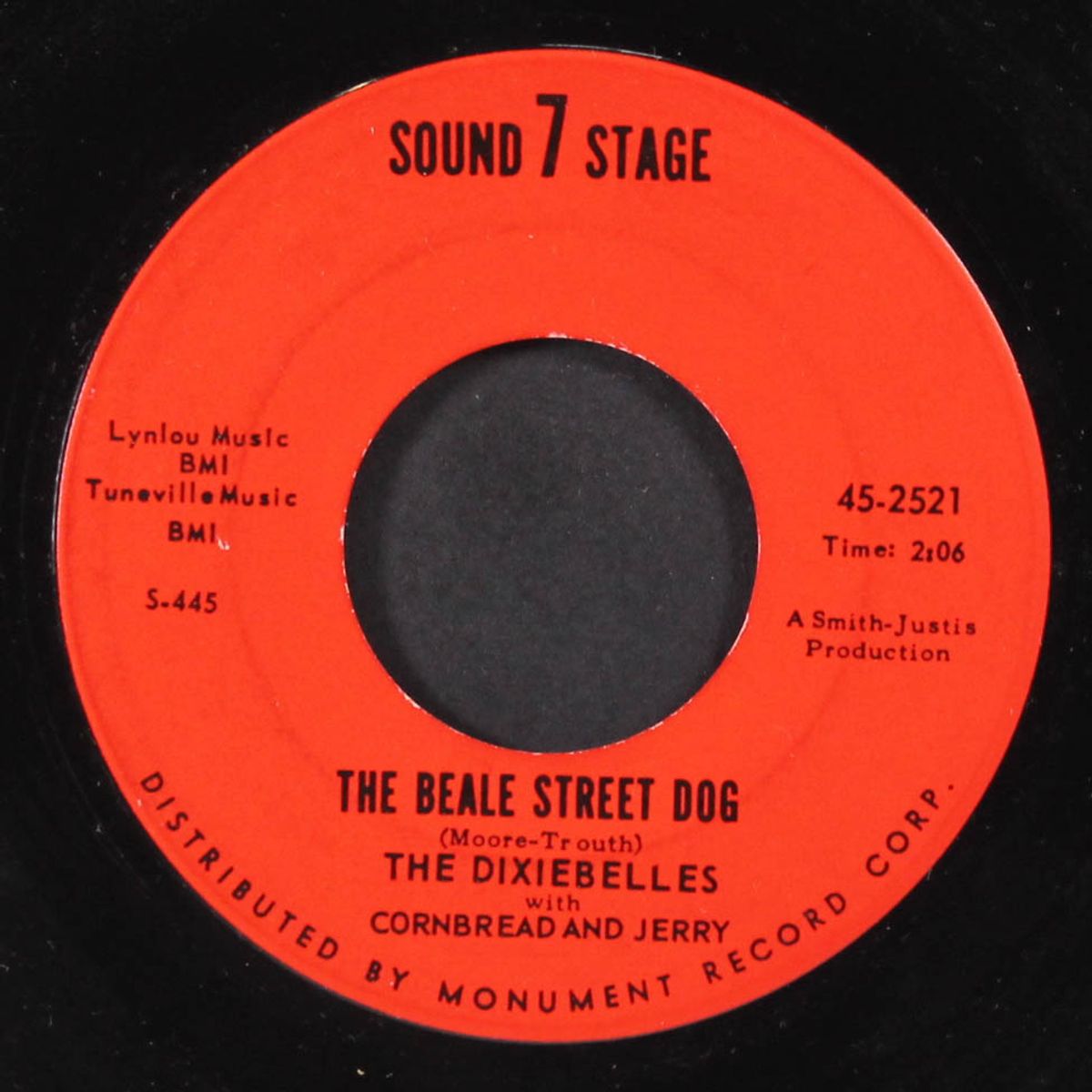 new york town / the beale street dog by DIXIEBELLES