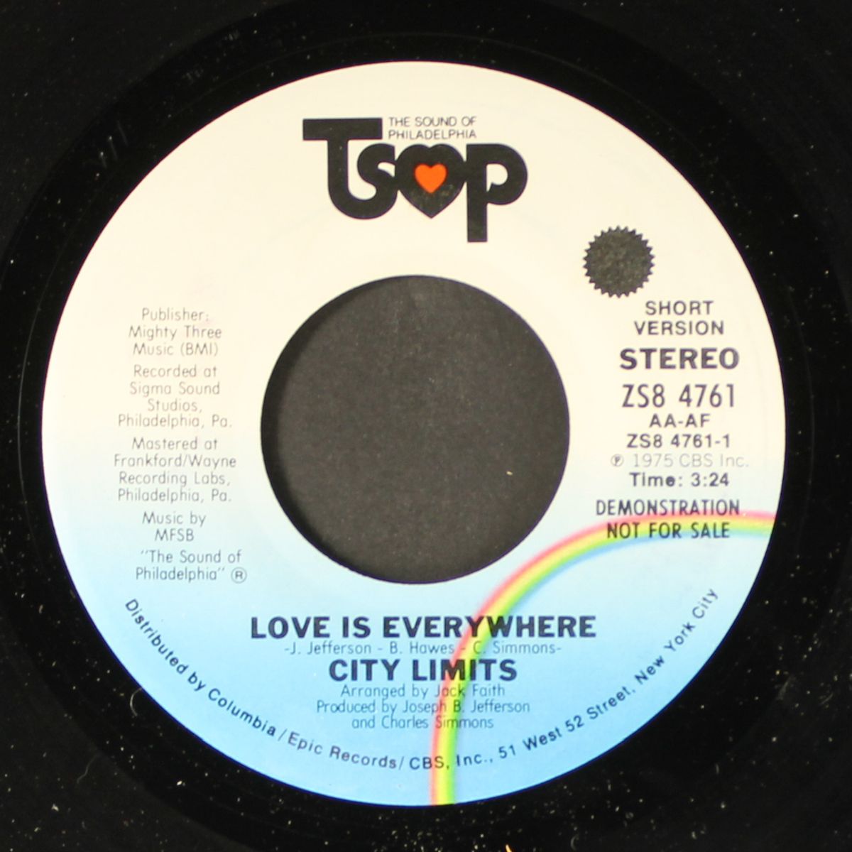 love is everywhere / short by CITY LIMITS