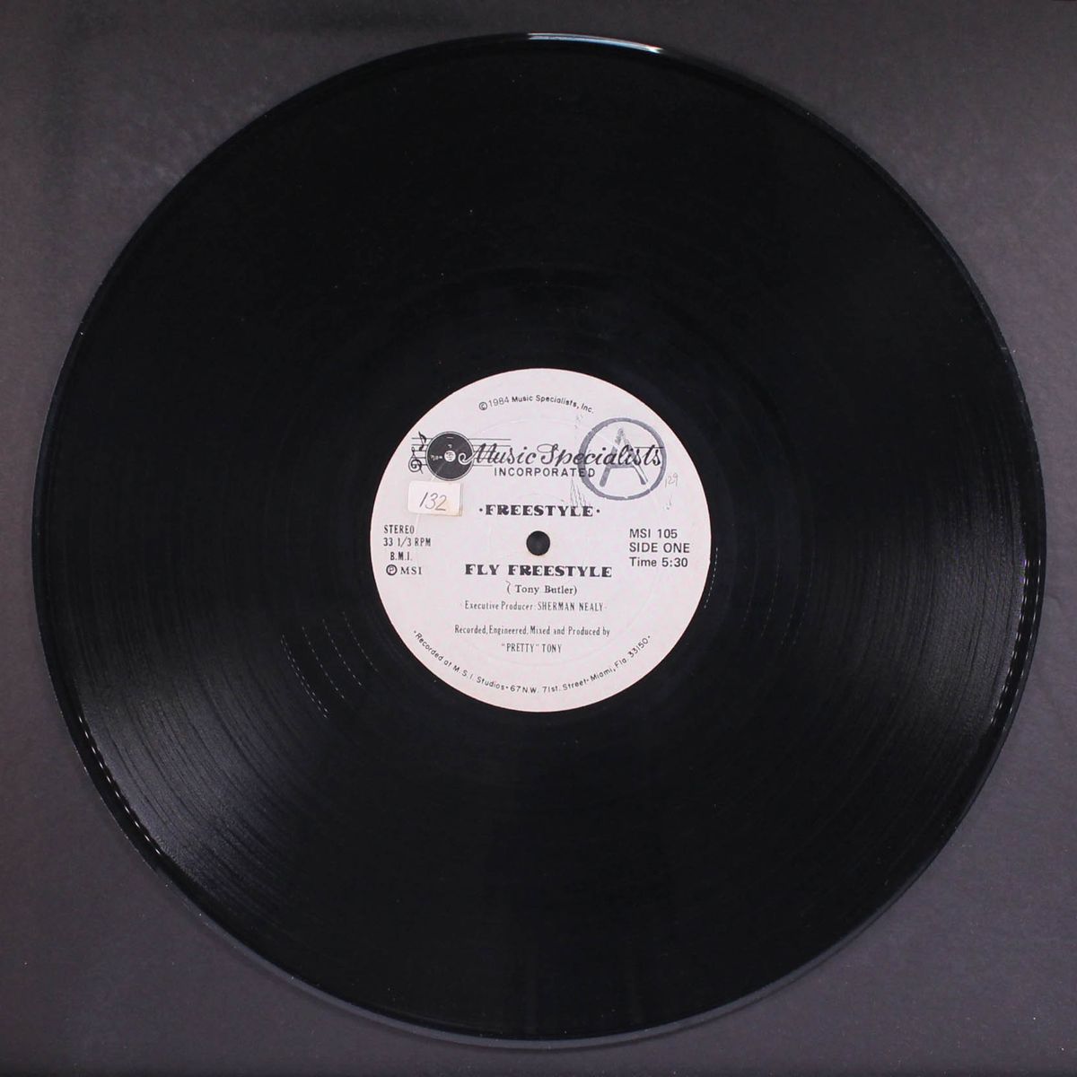 fly freestyle / instro by FREESTYLE