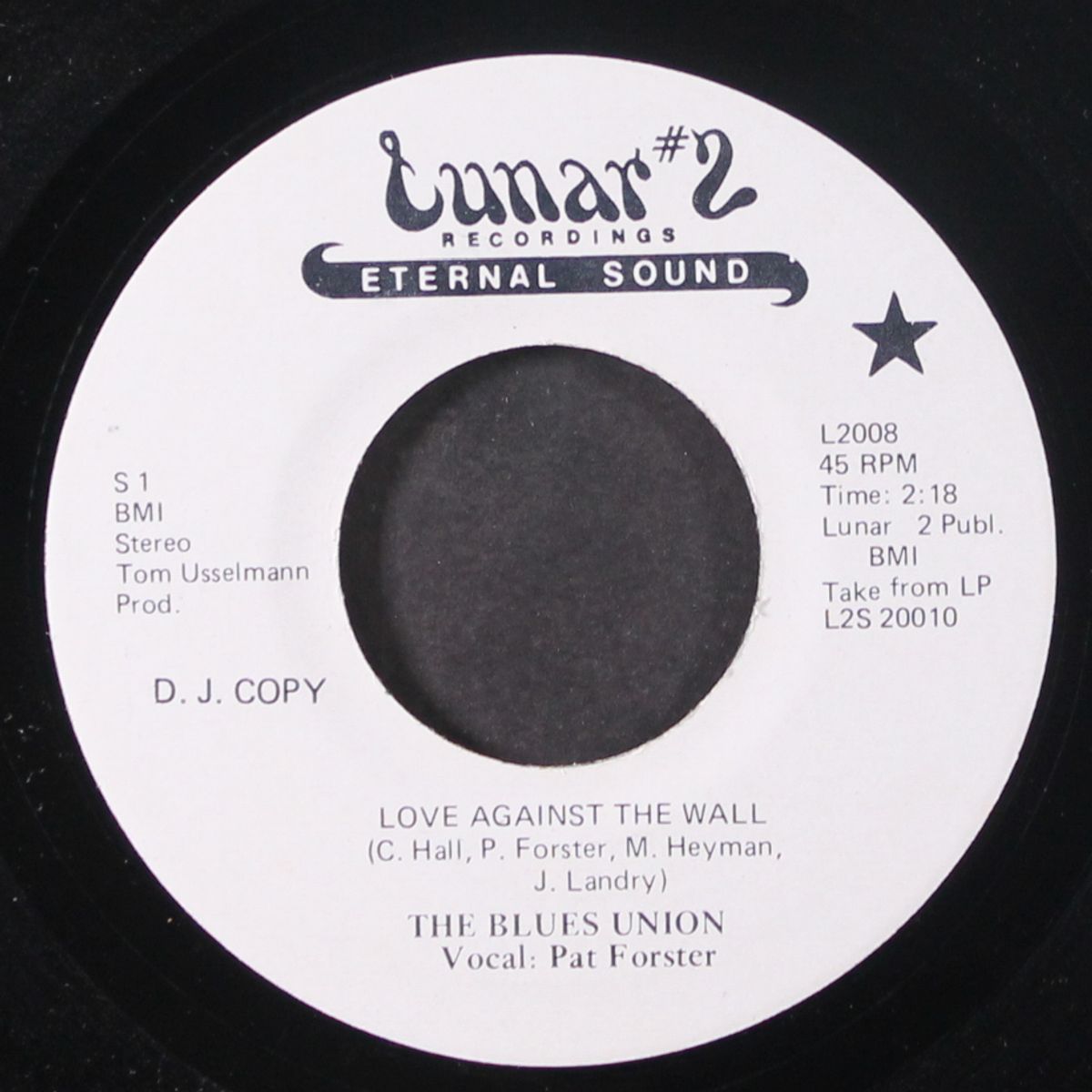 love against the wall by BLUES UNION
