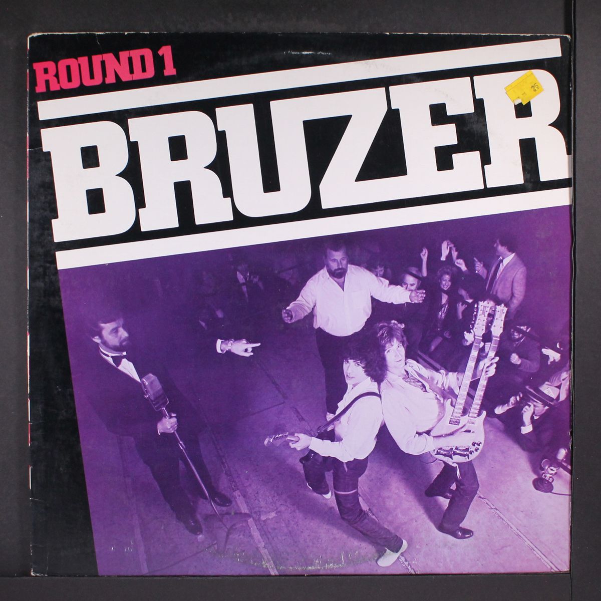 round 1 by BRUZER