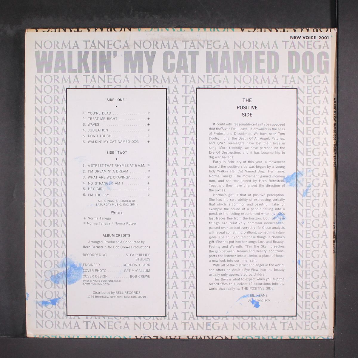 walkin' my cat named dog by NORMA TANEGA