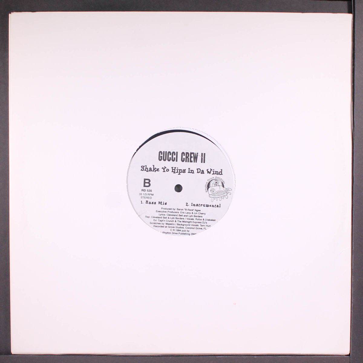 shake yo hips in the wind / instro by GUCCI CREW II