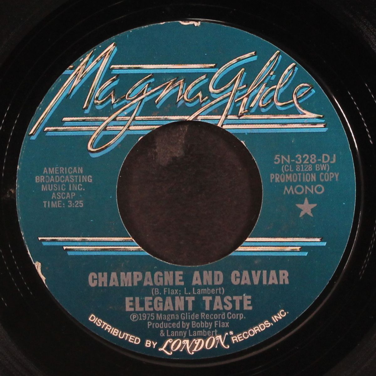 champagne and caviar / mono by ELEGANT TASTE