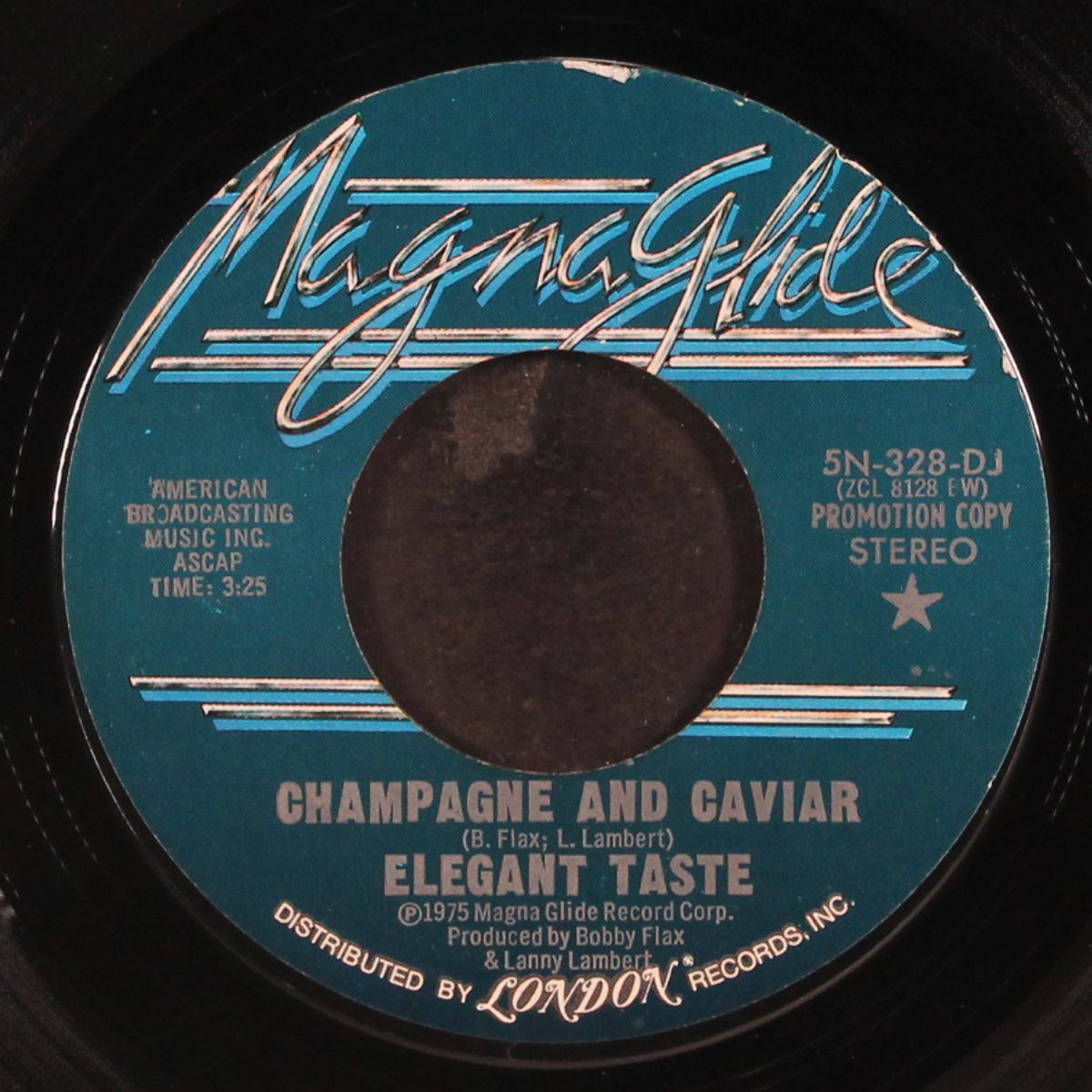 champagne and caviar / mono by ELEGANT TASTE