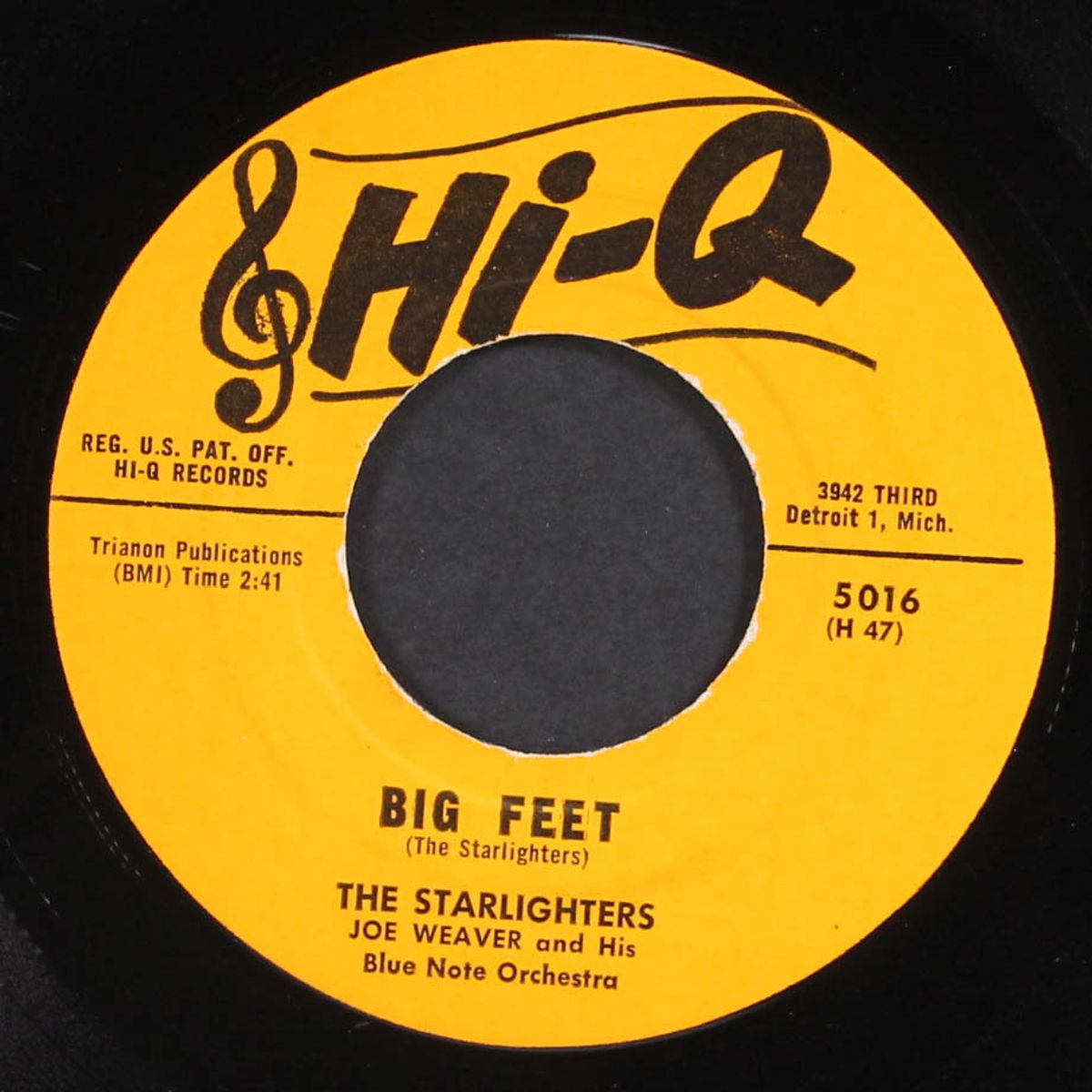 zoom / big feet by STARLIGHTERS