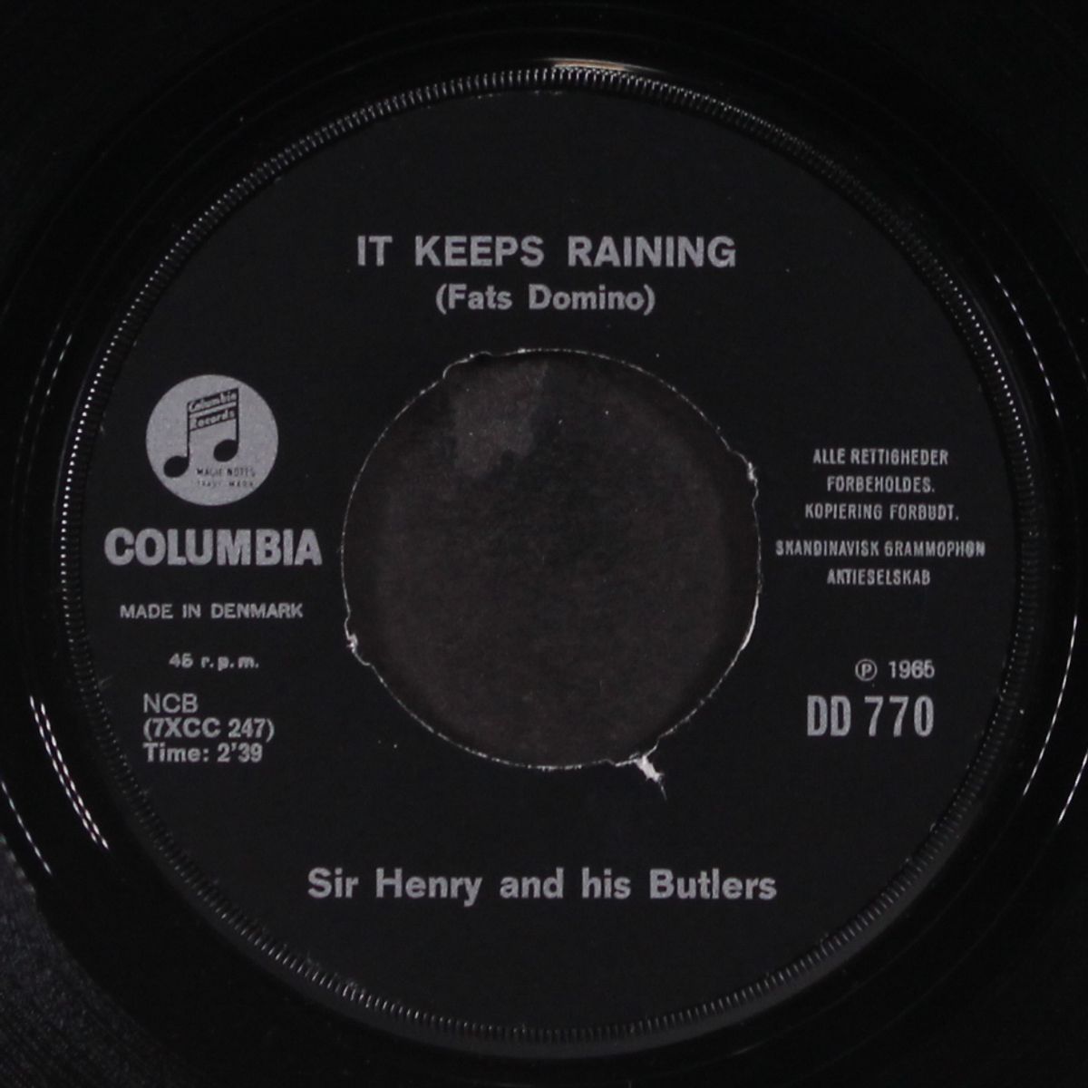 eve of destruction / it keeps raining by SIR HENRY & BUTLERS