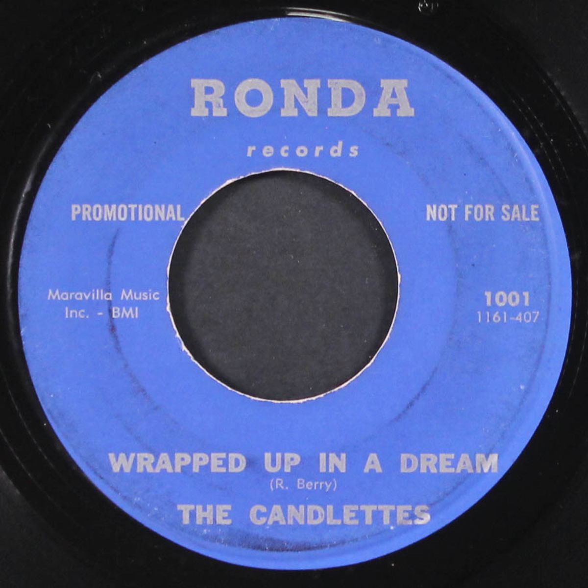 wrapped in a dream / moments to remember by CANDLETTES