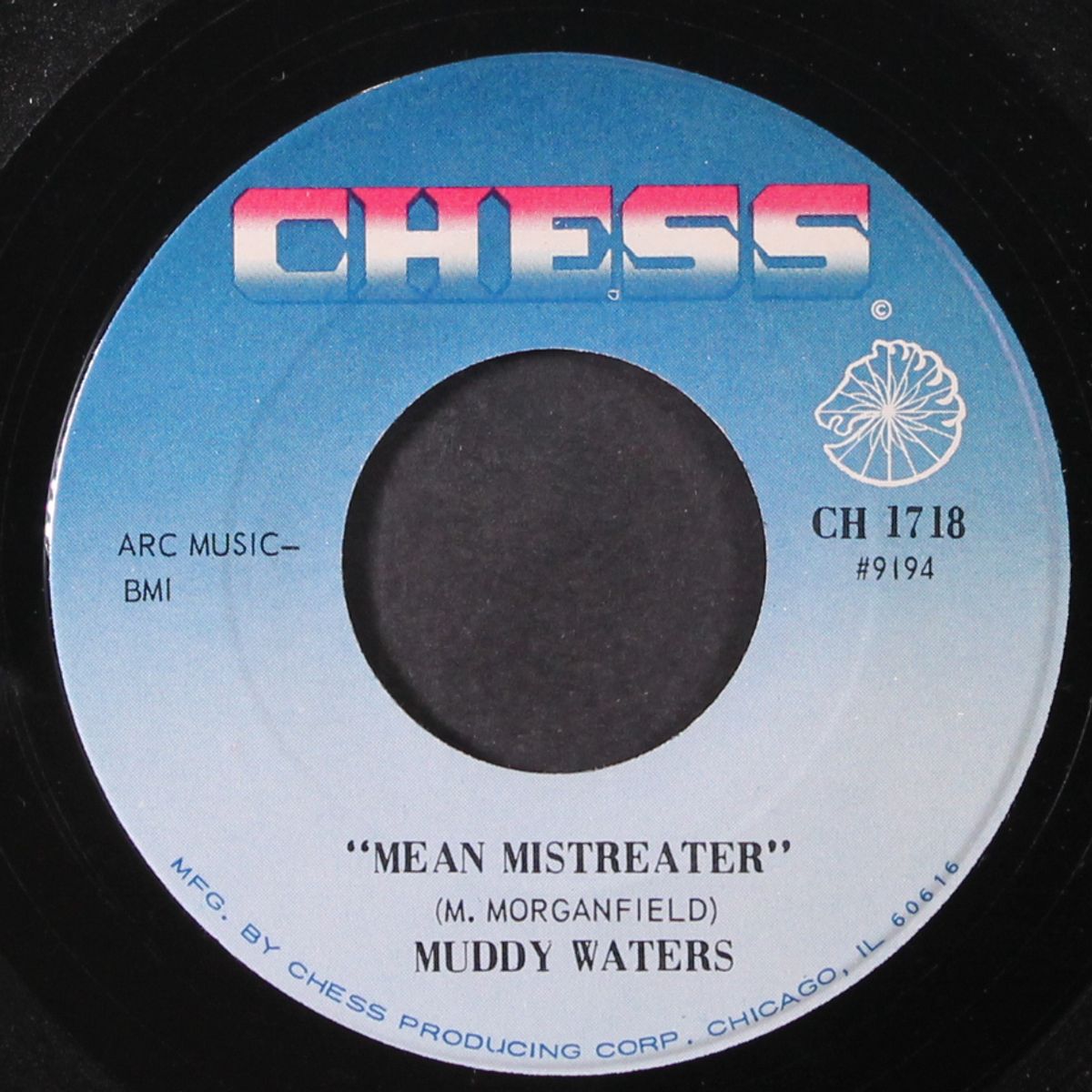 mean mistreater / walking thru the park by MUDDY WATERS
