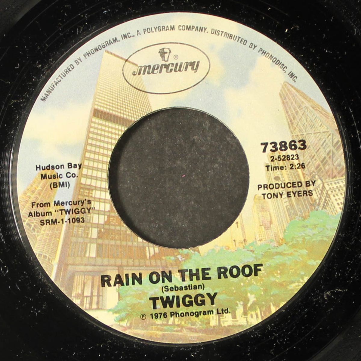vanilla olay / rain on the roof by TWIGGY