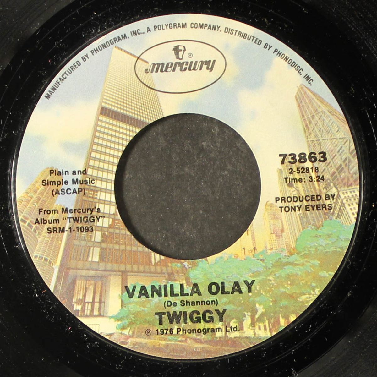 vanilla olay / rain on the roof by TWIGGY
