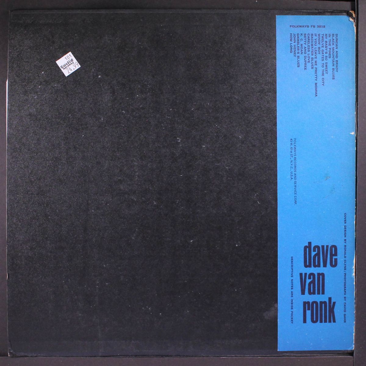 sings ballads, blues & a spiritual by DAVE VAN RONK