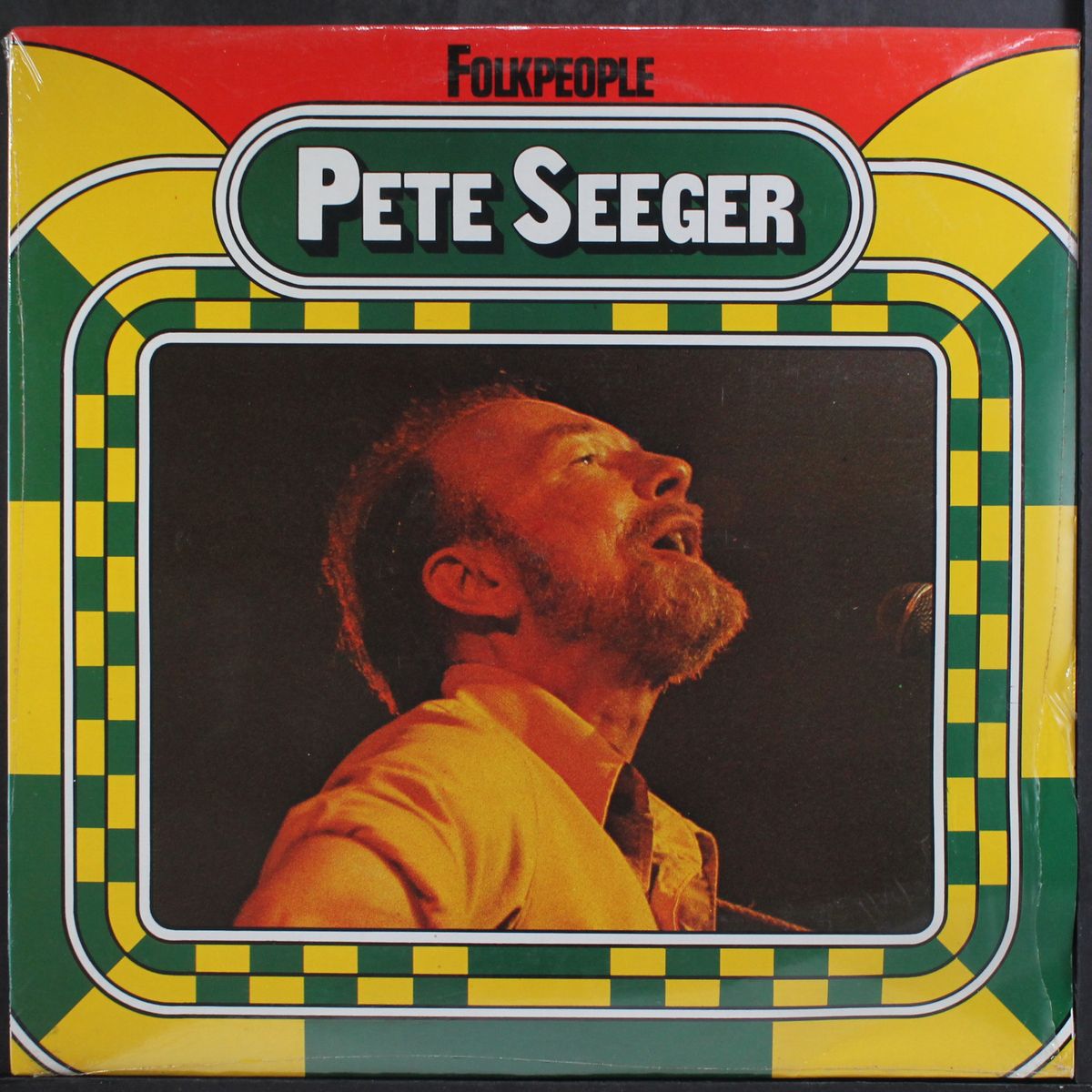 folkpeople by PETE SEEGER