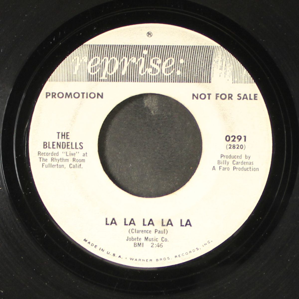 la la la la la / huggie's bunnies by BLENDELLS