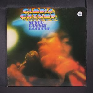 GLORIA GAYNOR