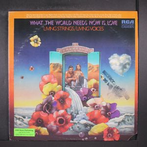 LIVING STRINGS / LIVING VOICES